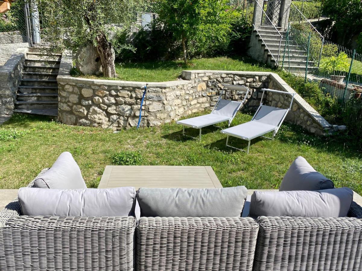 Lora Villa, With Lake View Оссуччо Экстерьер фото
